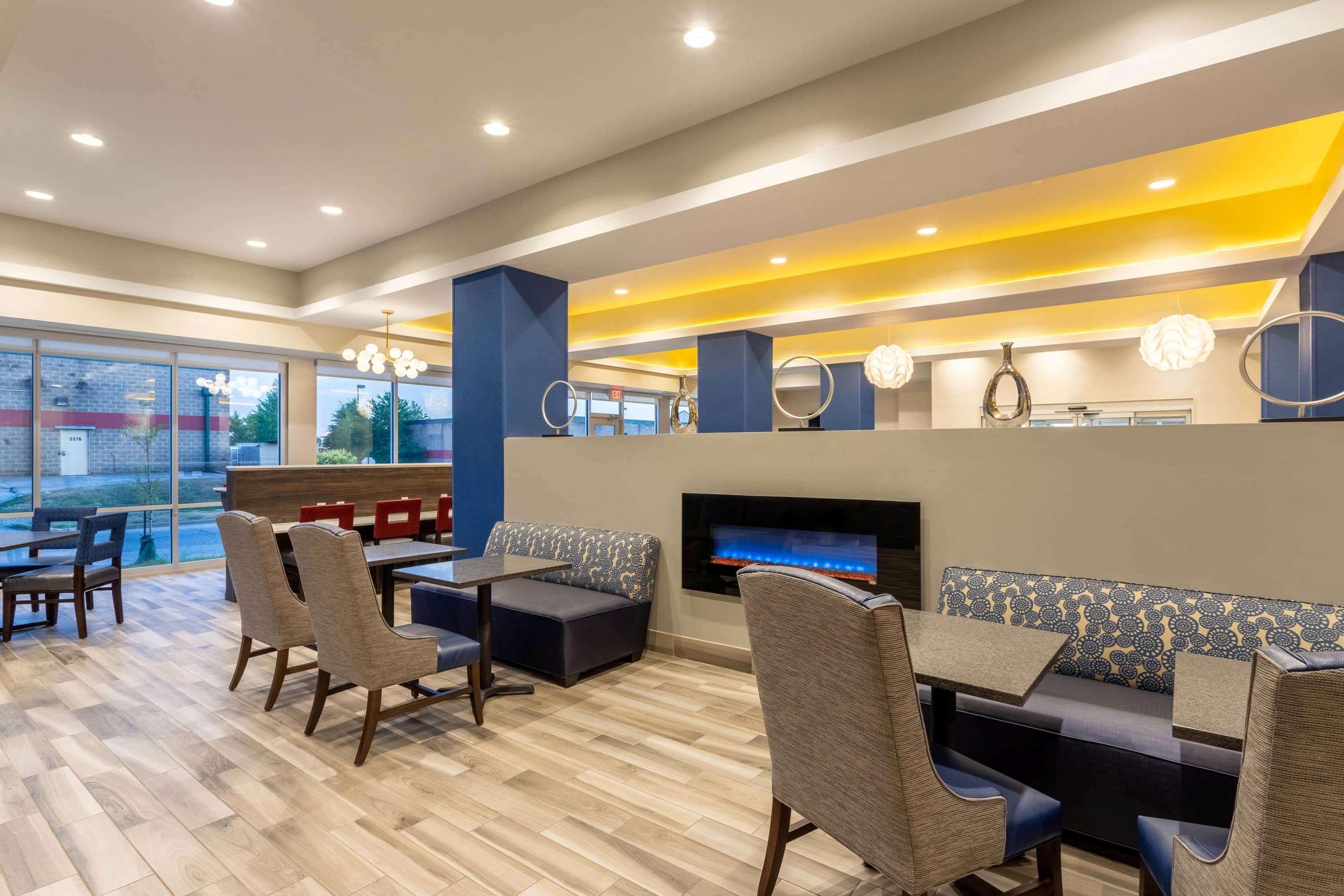 La Quinta Inn And Suites By Wyndham Bloomington Dış mekan fotoğraf